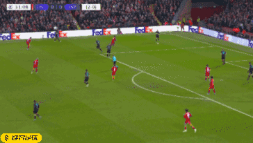 弗兰克：如果范德芬还能做到这样，他就可以直接从我身边走过