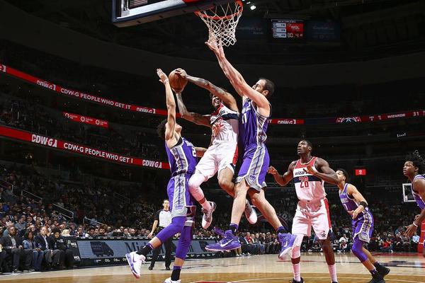 德-列昂索告别新鹏城：能与大家共度这段时光是我莫大的荣幸