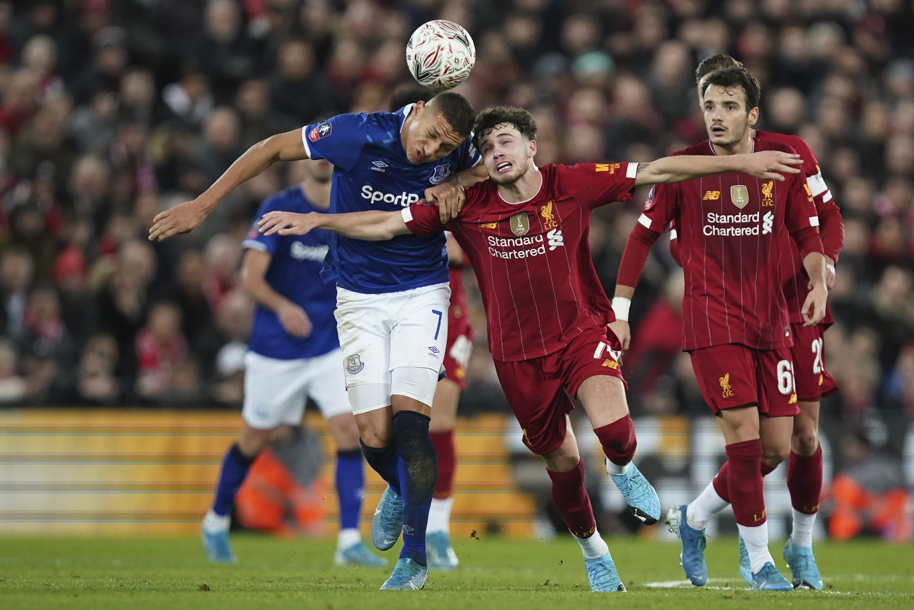 埃贝尔：努贝尔今天有一两次失误，但他依然是一名杰出的门将