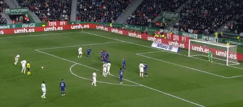 旗下球队乌拉圭第四级别联赛夺冠并升级，梅西、苏牙晒图祝贺