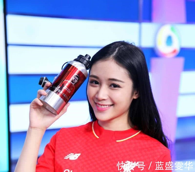 记者：阿德耶米决定明夏离开德甲，曼联、切尔西均有意